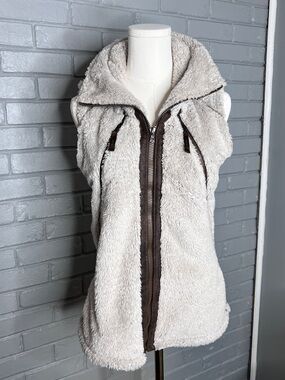 KUHL Flight Fleece Vest Women's Large Stone Ivory Fleece Zip-Front Vest